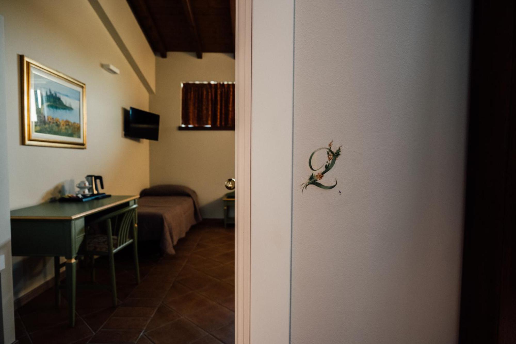 Albergo La Meridiana Castelnuovo del Garda Exterior photo