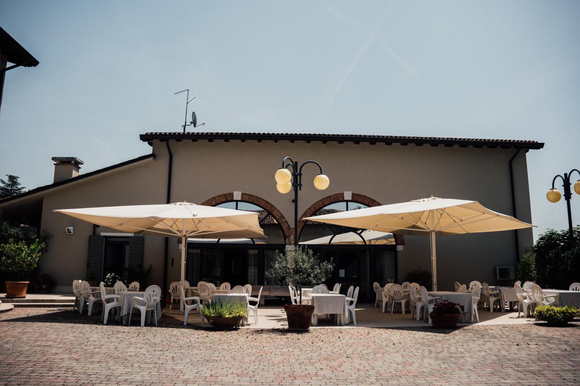 Albergo La Meridiana Castelnuovo del Garda Exterior photo